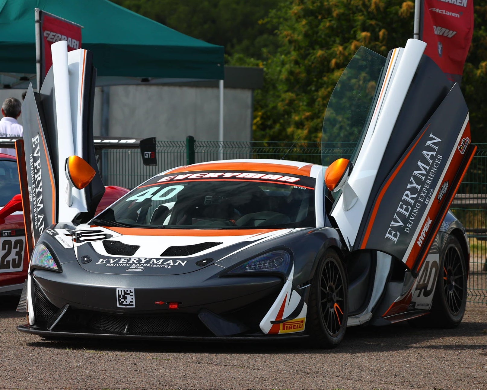 Mclaren gt4 RACE CAR