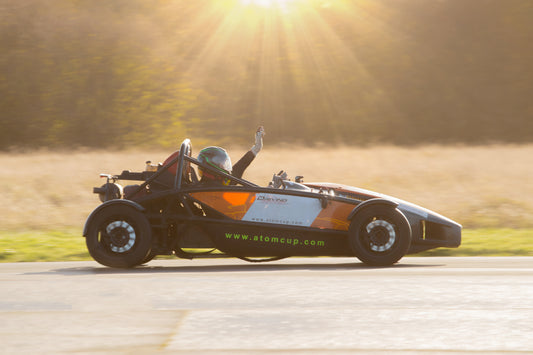 Atom Race for Two (1 lap)
