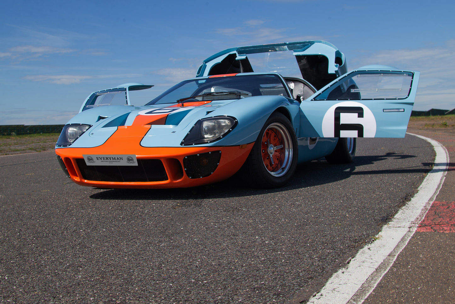 Ford GT40 Driving Experience - Everyman Driving Experiences 