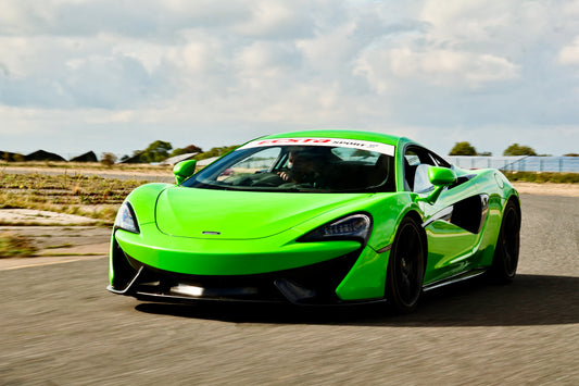 Mclaren 570s Green on track