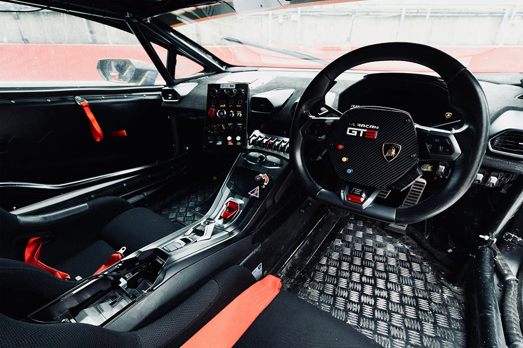 Lamborghini Road Vs Race Driving Experience 