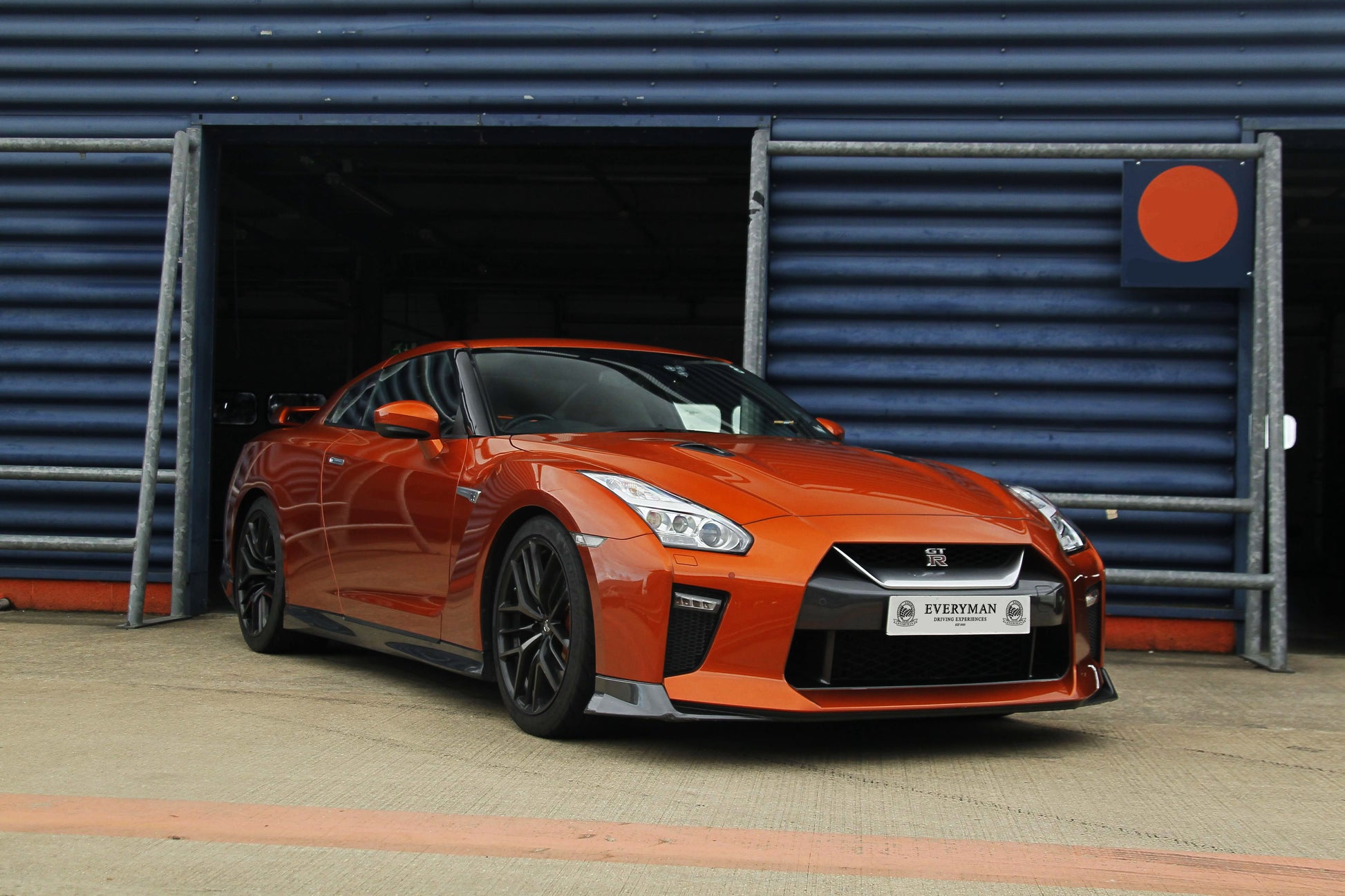 Nissan GTR GEN 3 Driving Experience at Everyman Driving Experiences